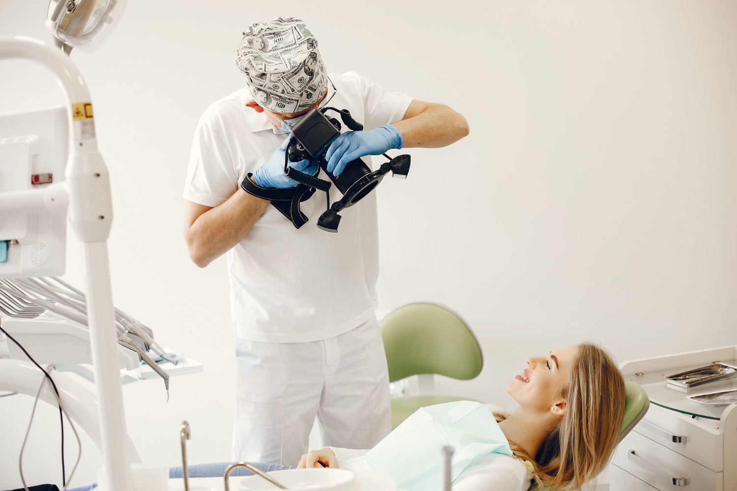 Preparation for a dental photo shoot: the right choice of equipment