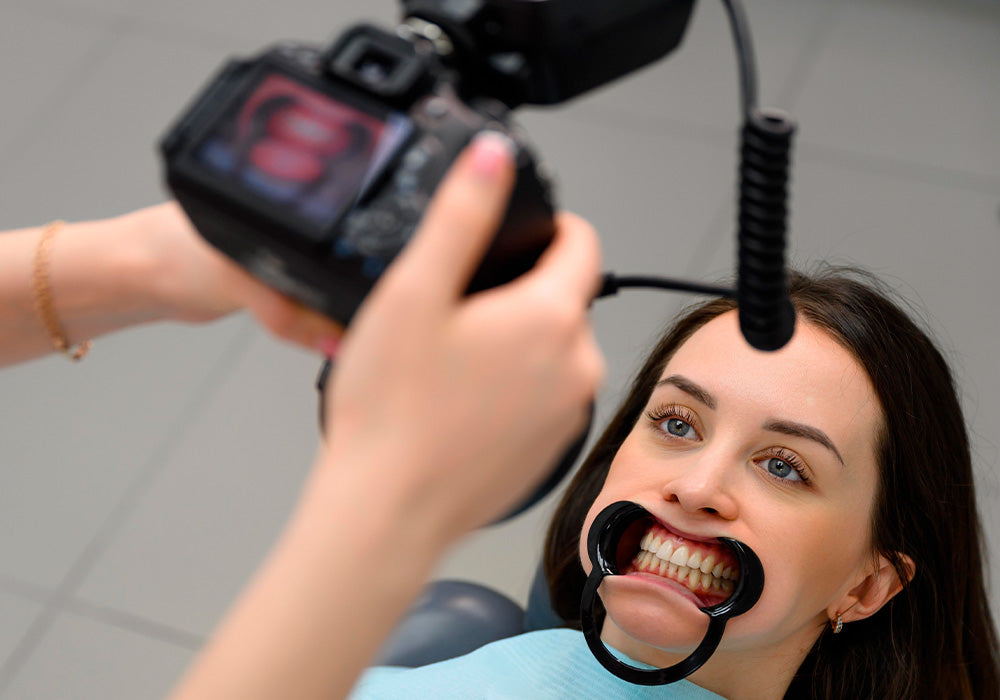 The Ultimate Guide to Dental Photography Retractors: Clear vs. Black