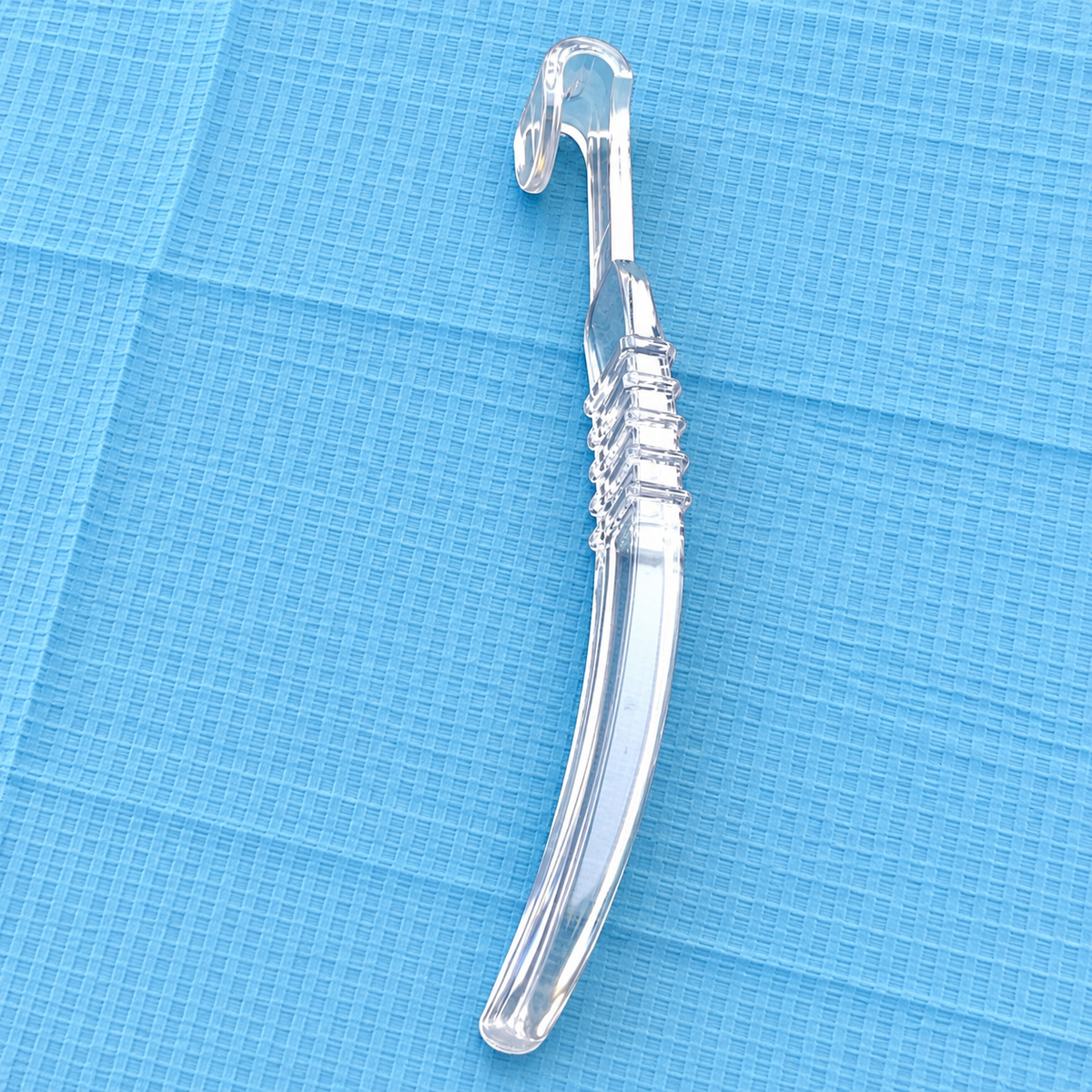 Cheek Retractor for Dental Photography, Pair — Adult Size C-Shape Lip Retractors
